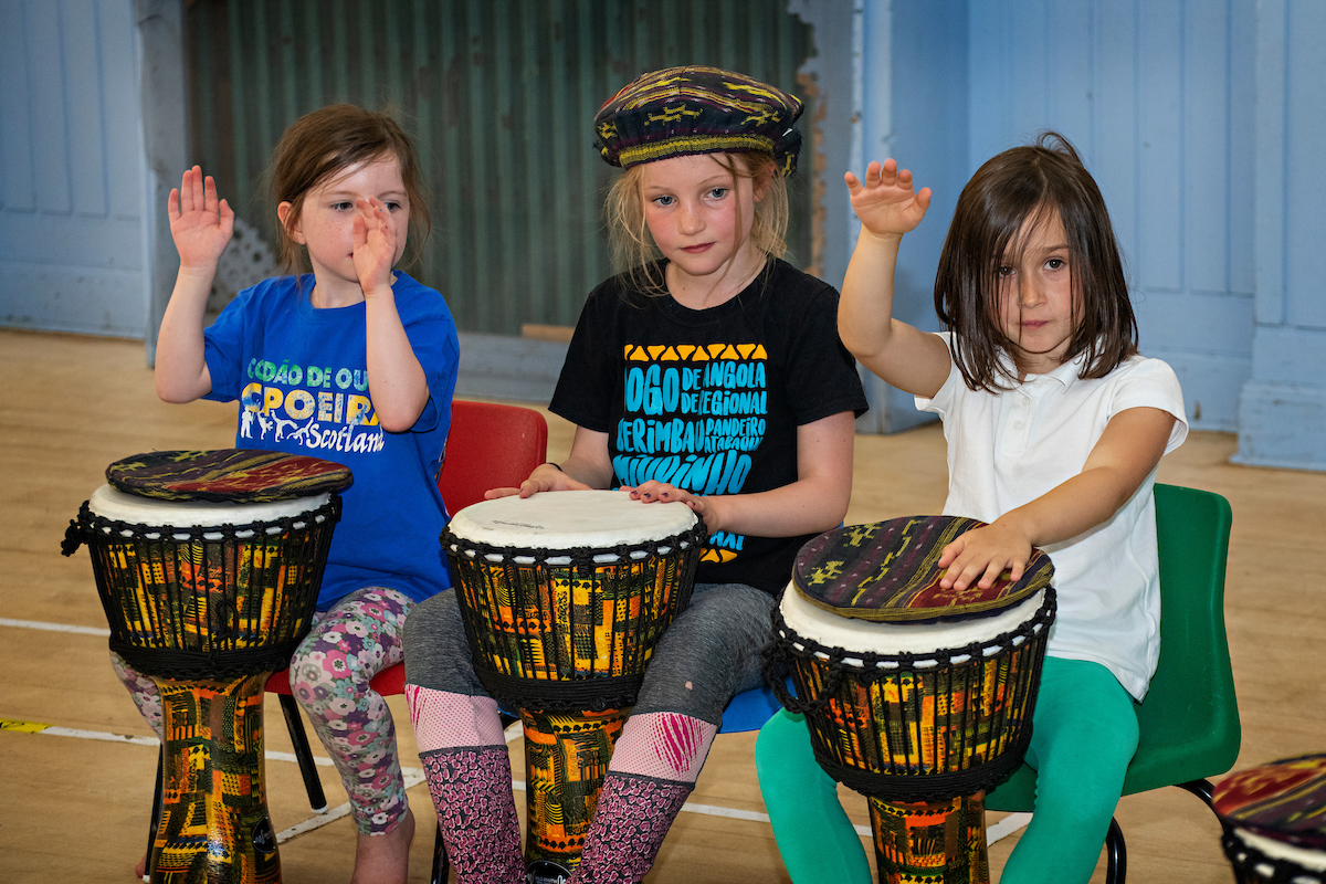 Image of children at an Axé Boom Boom CIC class